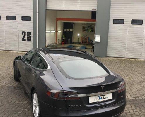 Tesla S P85D