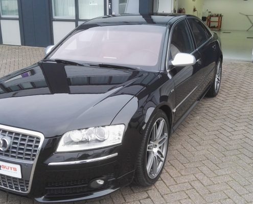 Audi S8 V10