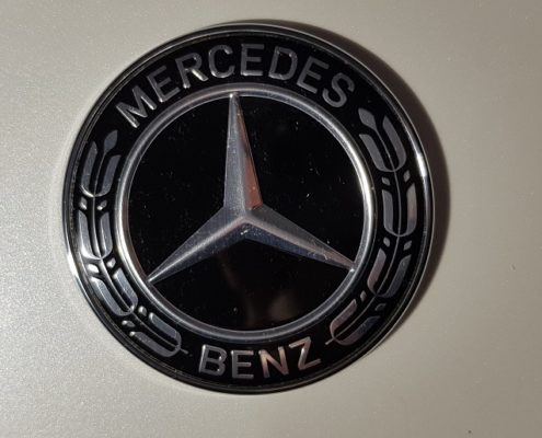 Mercedes Benz logo