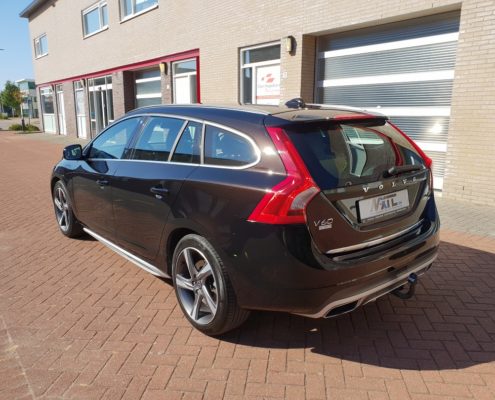 VOLVO V60 D6