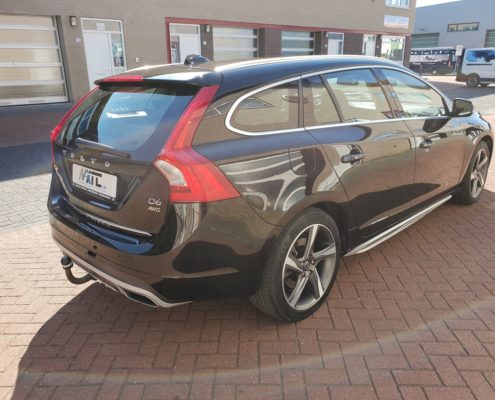 VOLVO V60 D6